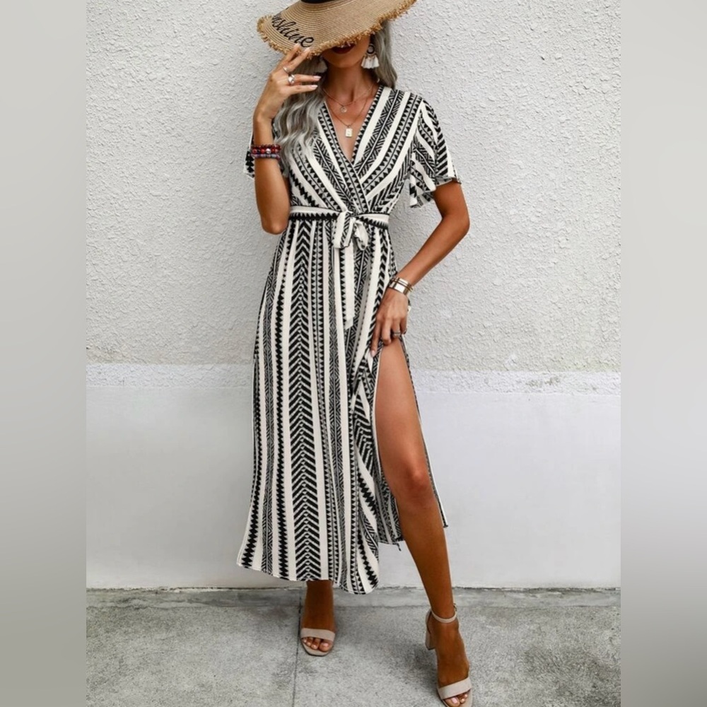 Geo Print Butterfly Sleeve Split Thigh Belted Dress
